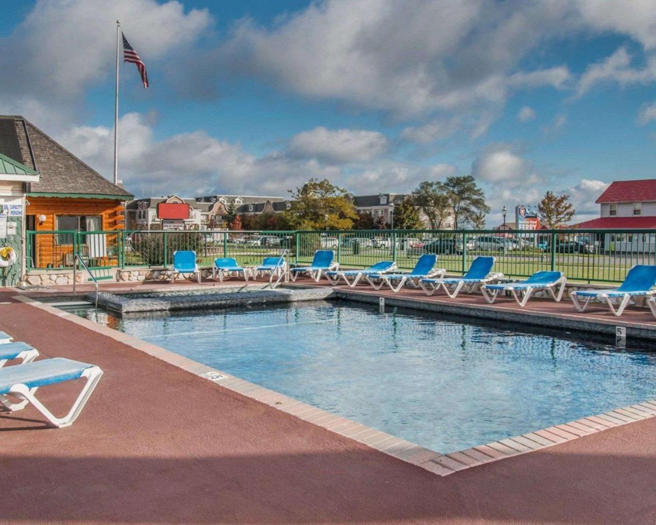 Econo Lodge Bayview Mackinaw City Luaran gambar